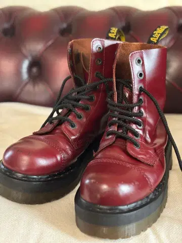 닥터마틴 크레이지 봄 8홀 체리 레드 UK9(28cm)