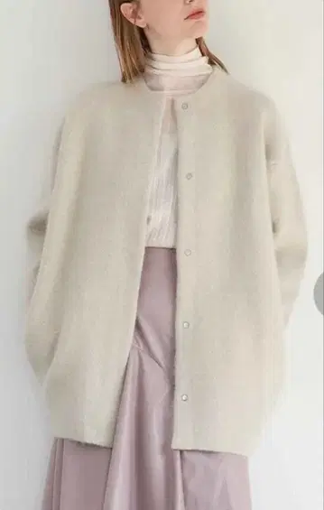 새상품급 라그나문 라쿤 배색 니트 가디건 코디건