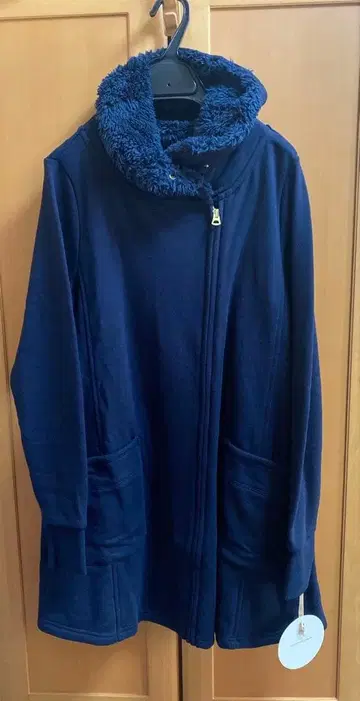 ara.ara 네이비 플레어 실루엣 후드티