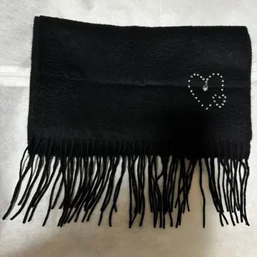 C de C 블랙 머플러 하트 스톤