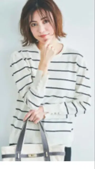 아이보리 블랙 스트라이프 긴팔 니트 38