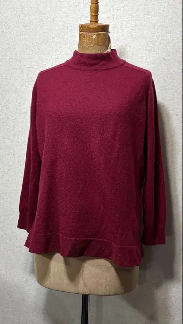 23구 울 니트 44 새상품급