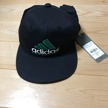 adidas 블랙 캡 OSFW(54-57cm) 미사용