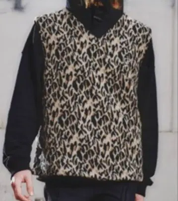 SHOOP CUCULLIA 베스트 레오파드 기모 스페인
