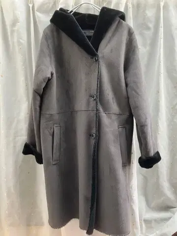 어반 리서치 도어스 페이크 무스탕 코트