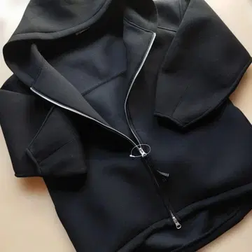 미사용 새상품! earth 블랙 후드 부착 후드티