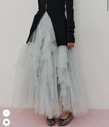 볼륨 샤샤 스커트 라벨 에튀드