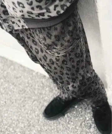 CAPTAINS HELM/ LEOPARD CORDUROY PANTS