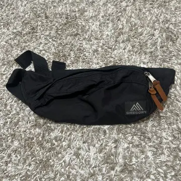 GREGORY 바디백 블랙