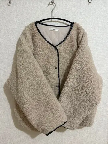 [ mite ] 숏 보아 코트 아이보리