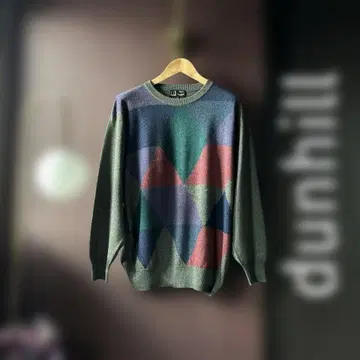 [ 택 없음, 미사용 ] 던힐 고급 니트