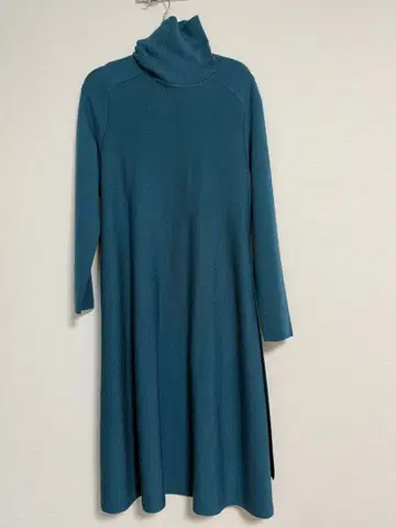 ANAYI (아나이) 블루그린 니트 원피스