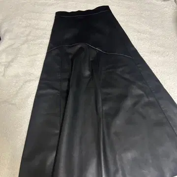 JEANASIS 블랙 인조 가죽 롱 스커트