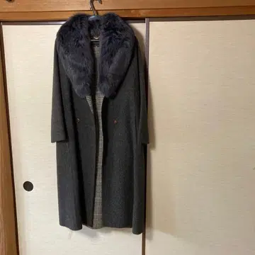 그레이 롱 코트