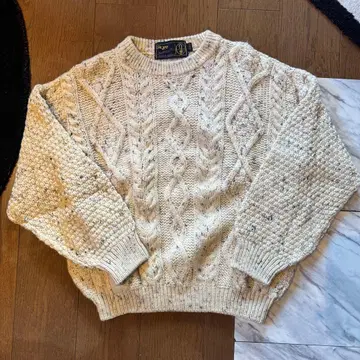 Skye 케이블 니트 스웨터 L 사이즈 크림