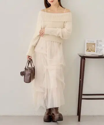 Chico 오프숄더 니트 세트 튤 원피스