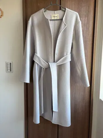 라이트 그레이 벨트 롱 코트