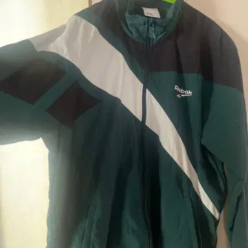 Reebok 나일론 자켓 다크 그린