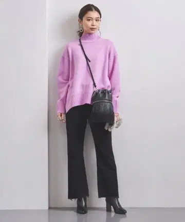 [ UNITED ARROWS ] W/CA 슬릿 하이넥 니트