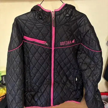 GOTCHA 퀼팅 나일론 자켓 블랙/핑크