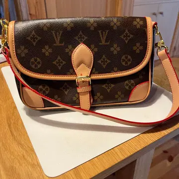 모노그램 숄더백