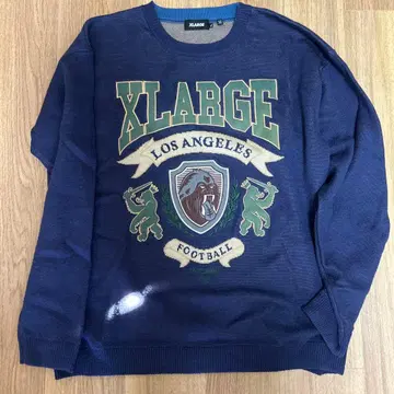 XLARGE 네이비 스웨터
