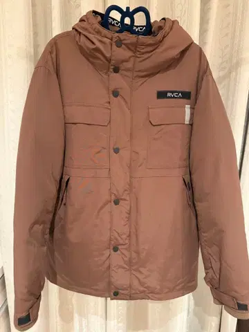 RVCA 브라운 후드 부착 다운 자켓