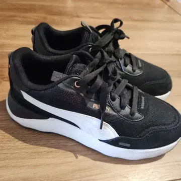 PUMA 스니커즈 블랙 24.0