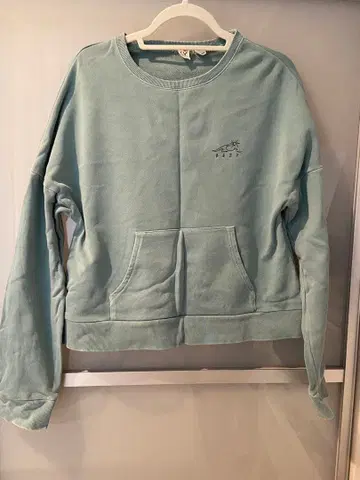 ROXY 라이트 블루 크루넥 트레이닝복