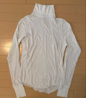 pelleq 화이트 터틀넥 M