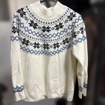 포근하고 쫀득한 스웨터입니다.