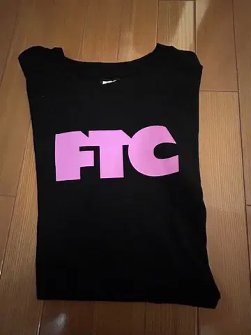 FTC 블랙 핑크 로고 T셔츠 L 사이즈