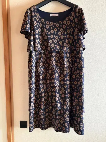 GALLERYVISCONTI 네이비 꽃무늬 프릴 반팔 원피스