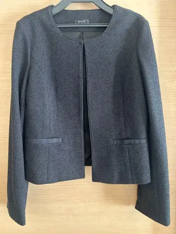 [ 새상품급 ] a.v.v 노카라 자켓 블랙 M 사이즈 트위드풍