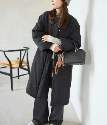 충전솜 스톨 포함 노카라 코트 슬로브 이에나