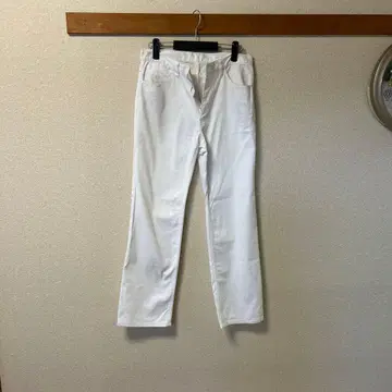 화이트 슬림핏 슬랙스