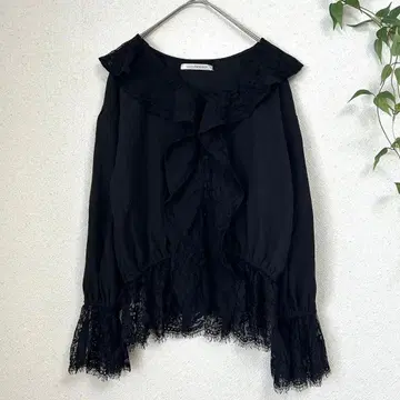 [ alicia PAGEBOY ] 레이스 프릴 블라우스 F 블랙 고스로리