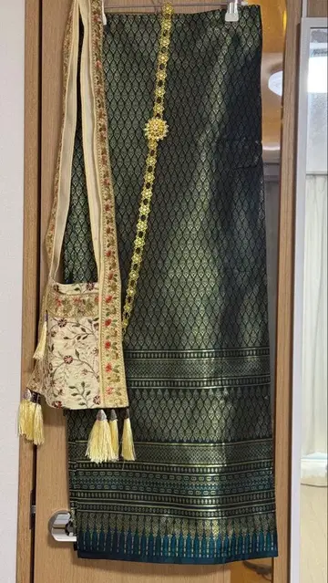 태국 민족 의상 3세트 스커트, 액세서리, 백