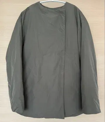 테치치 스모키 올리브 컬러 점퍼 M 사이즈