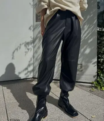 ameri Mickey 가죽 팬츠