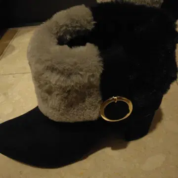 어그 부츠 네이비와 그레이