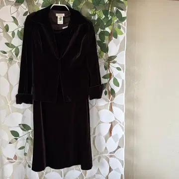 [ 2개 세트 ] 벨로아 원단 자켓 & 원피스 38 사이즈 브라운