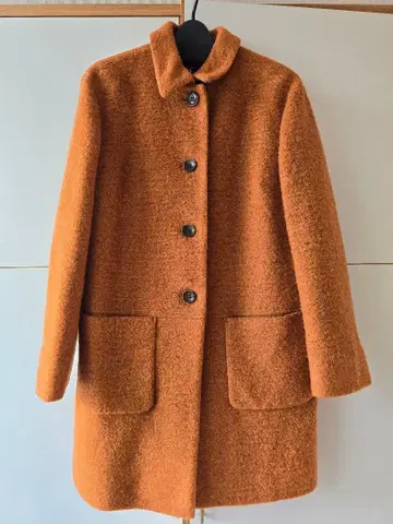 새상품급 뉴요커 울 60% 오렌지 계열 코트 15호 미들 기장