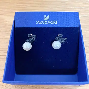 Swarovski 블랙스완 펄 귀걸이