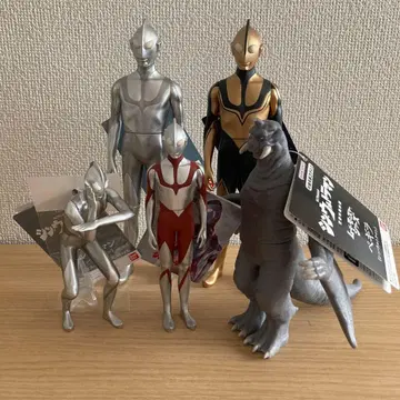 무비 몬스터 시리즈 소프트 비닐 묶음 판매 페기라 신 울트라맨