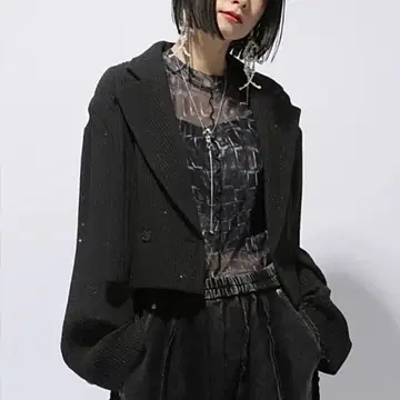 HARE 컷 플리츠 라메 숏 자켓