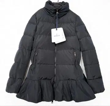 컨디션 최상 MONCLER 블랙 다운 자켓 플레어 실루엣 사이즈 1