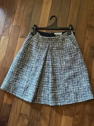 새상품급 FOXEY NEW YORK 트위드 플레어 스커트