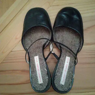 츠모리 치사토 블랙 뮬