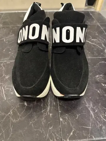 블랙 스트랩 웨지솔 스니커즈 24 통굽